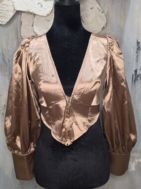 NWT Missguided + Copper Satin V-Neck Puff Sleeve Crop Top Size 2